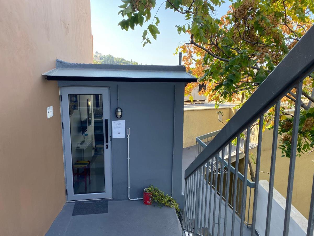 Monastiraki Citycenter Sleepbox- Unspoiled Athens Apartments Exterior foto